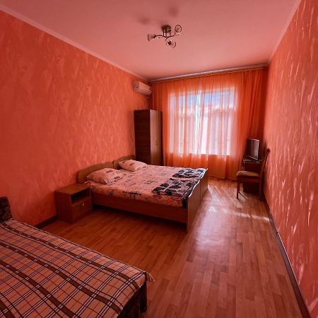 Гостевой Дом Светлана Hotel Leselidze Exterior foto